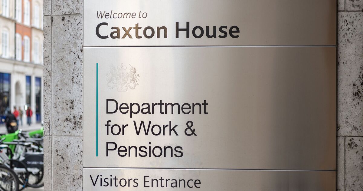Avertissement sur les pensions de l'État alors que le HMRC écrit à 370 000 retraités et quasi-retraités