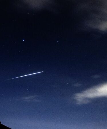 Des météores surchauffés devraient déclencher des boules de feu éblouissantes dans le ciel britannique cette semaine