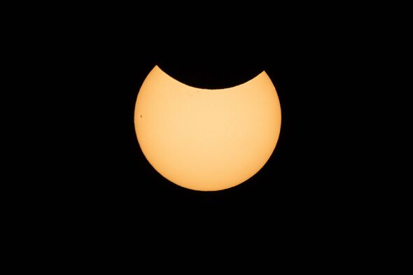 Vue du Soleil lors d'une éclipse solaire partielle. Un solaire Vue du Soleil lors d'une éclipse solaire partielle. Un solaire
