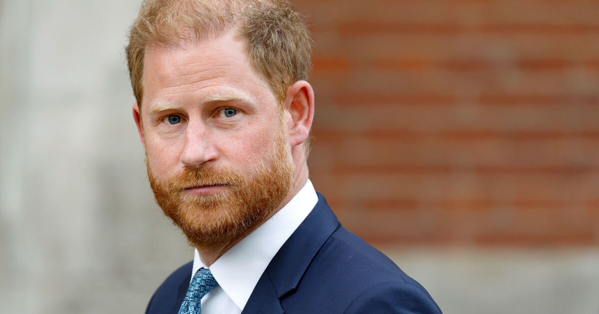Famille royale EN DIRECT : les membres de la famille royale senior « ont l'intention de faire 1 chose » alors que Harry « fatiguant » arrive au Royaume-Uni