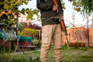 Horreur : une adolescente violée alors que son amie était battue – 6 personnes arrêtées