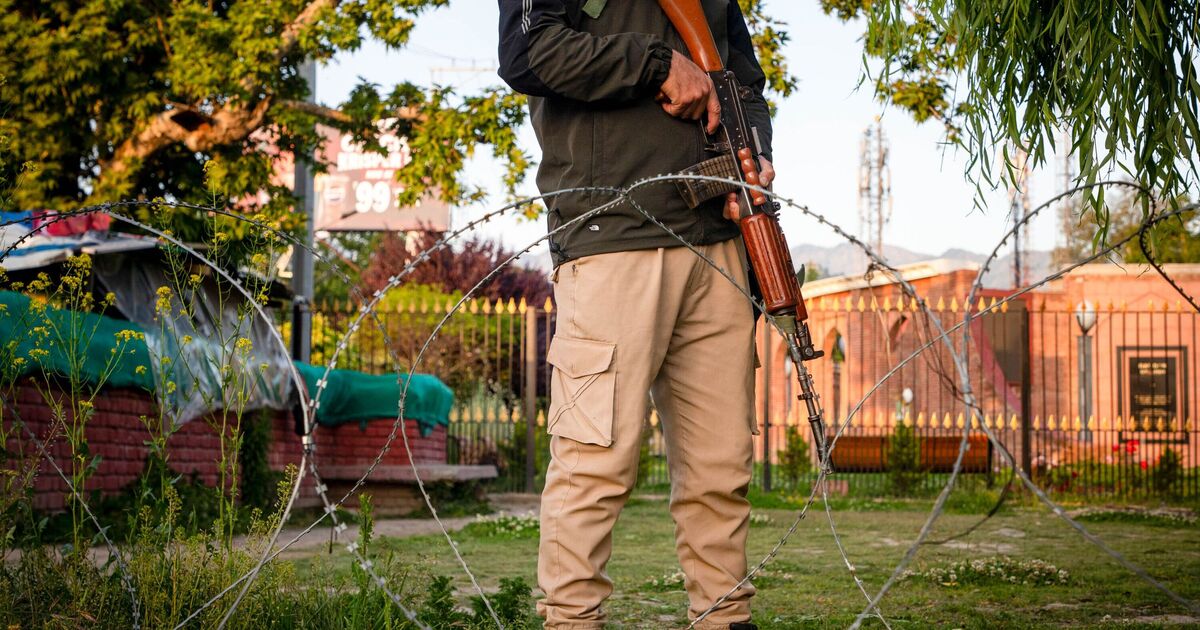 Horreur : une adolescente violée alors que son amie était battue – 6 personnes arrêtées