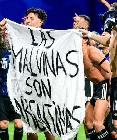 La FIFA fait une déclaration sur la bannière de l'Argentine contre l'Angleterre suite à la demande des îles Falkland