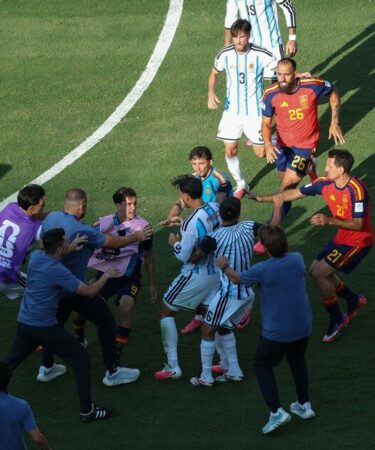 La star argentine au centre de la controverse de la finale de la Coupe du monde pourrait ne plus jamais jouer pour eux