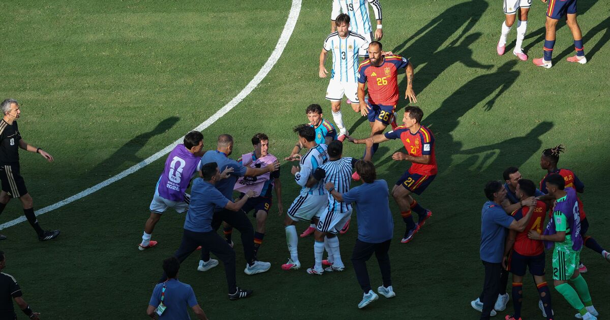 La star argentine au centre de la controverse de la finale de la Coupe du monde pourrait ne plus jamais jouer pour eux