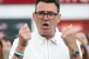 Les critiques remarquent que la vision d'Andy Burnham pour l'avenir n'obtient pas 1 000 likes – « c'est fini »