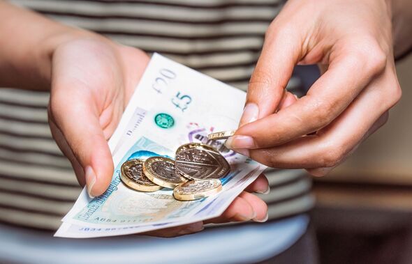 Payer avec la monnaie britannique