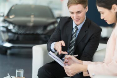 Les paiements du programme d'indemnisation du financement automobile ont été suspendus