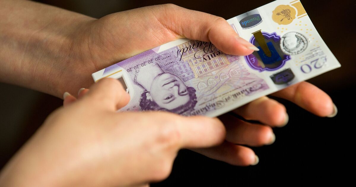 Les retraités plus âgés de l'État peuvent être éligibles à une augmentation instantanée de 100 £ en vertu de cette règle du HMRC