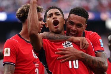 Les stars anglaises de la Coupe du monde souffrent d'un racisme ignoble alors que Sadiq Khan prévient que c'est « hors de contrôle »