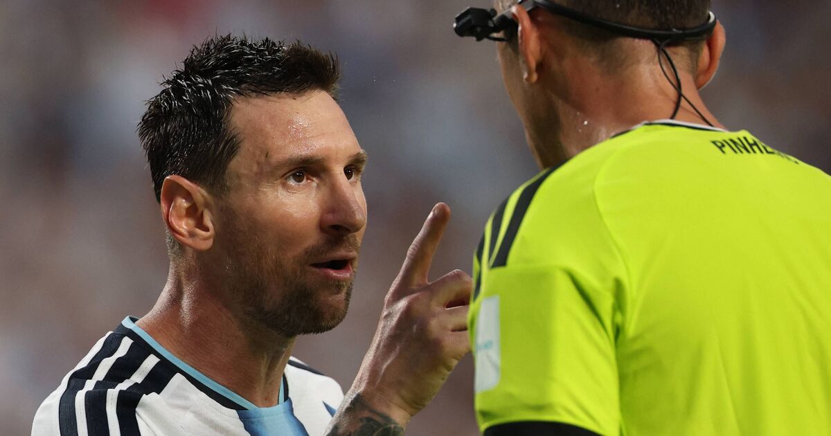 Lionel Messi dénonce le comportement de l'arbitre de la Coupe du monde et porte des accusations