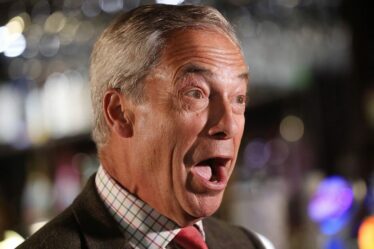 Nigel Farage se renforce alors que l'ancien allié de Boris passe des conservateurs aux réformateurs