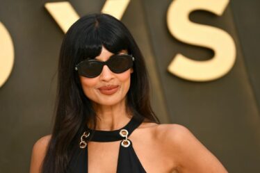 Piers Morgan sauvagement Jameela Jamil après des commentaires « anti-britanniques »