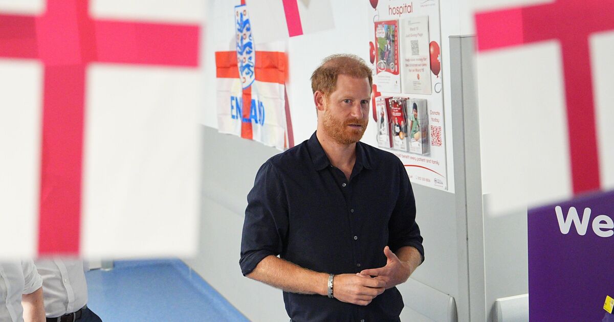 Prince Harry EN DIRECT: Duke essaie « frénétiquement » d'amener Meghan au Royaume-Uni en guise de réunion royale sur les cartes