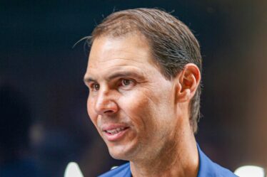 Rafael Nadal suscite la controverse et fait face à des réactions négatives lors des célébrations de la Coupe du monde en Espagne