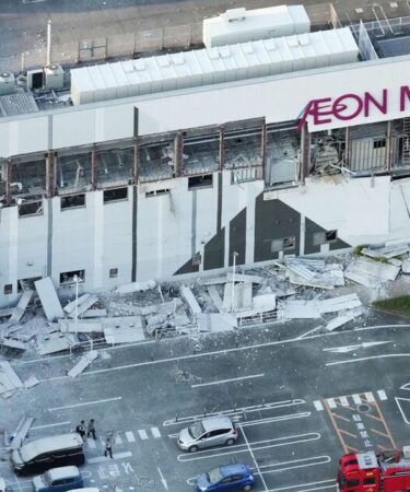 Séisme au Japon EN DIRECT : de nombreuses personnes craignent des morts dans l'effondrement d'un centre commercial après le tremblement de terre de Kumamoto