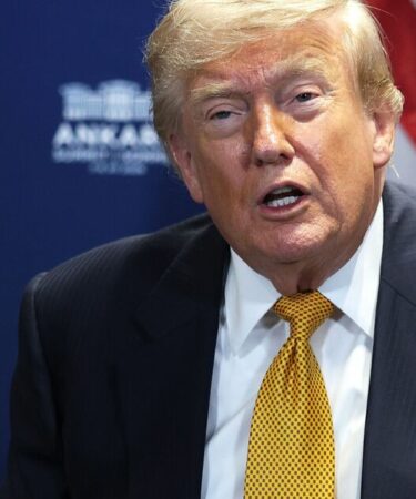 Trump partage son message de 7 mots à Poutine alors que l'Ukraine frappe des cibles russes avec des drones