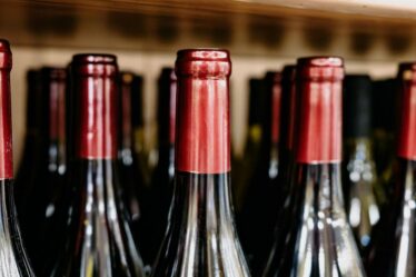 Un magasin de vin britannique va fermer ses portes après s'être plongé dans l'administration - en activité depuis 59 ans