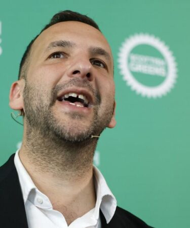 Zia Yusuf demande l'arrestation de Zack Polanski après les « menaces de mort » de Nigel Farage